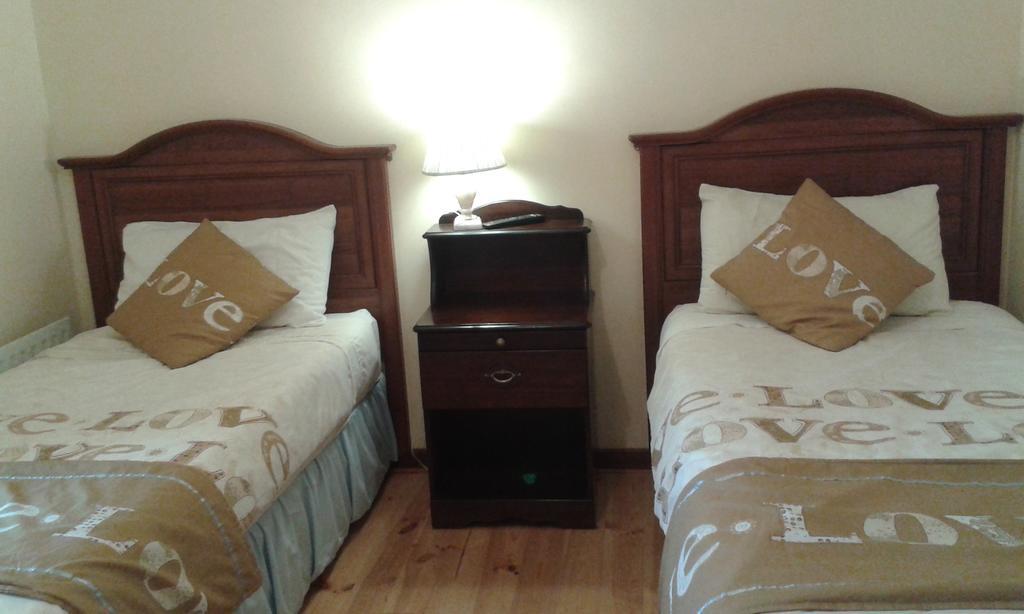 Dooagh Achill West Coast House Bed & Breakfast エクステリア 写真